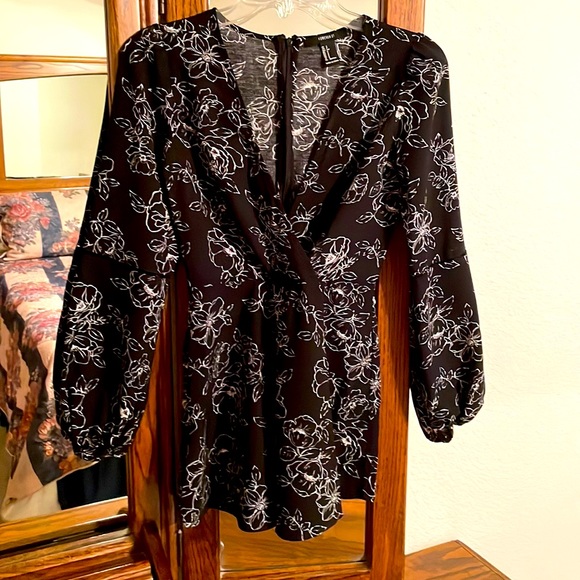 Forever 21 Black/White Romper - Picture 1 of 5